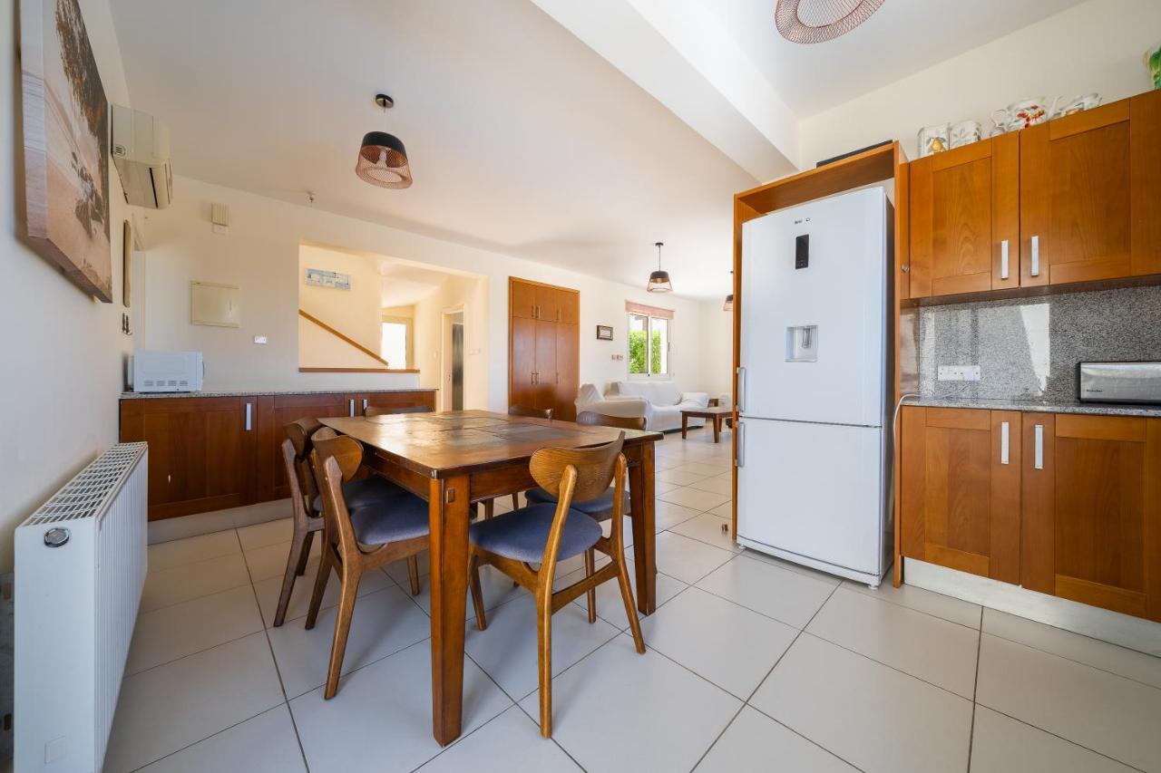 Atlantica 4 Bedroom Villa Near The Beach Protaras Bagian luar foto