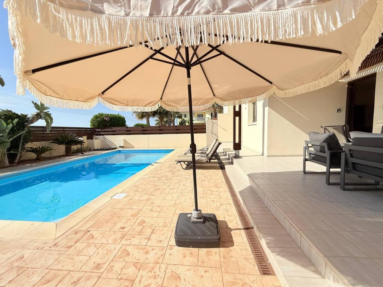 Atlantica 4 Bedroom Villa Near The Beach Protaras Bagian luar foto